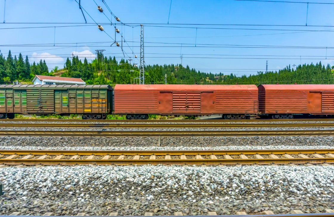 Dolny Śląsk inwestuje w bezpieczeństwo na przejazdach kolejowych