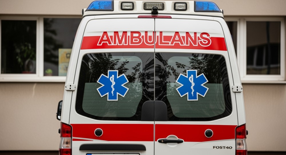 Alarm gazowy w szkole na Dolnym Śląsku! Uczeń wywołał ewakuację przez żart z zapachową substancją